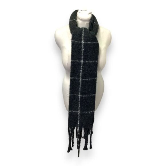 A New Day Women’s Check Winter Wrap Scarf with Tassel Fringe, Gray, OS - Picture 1 of 7